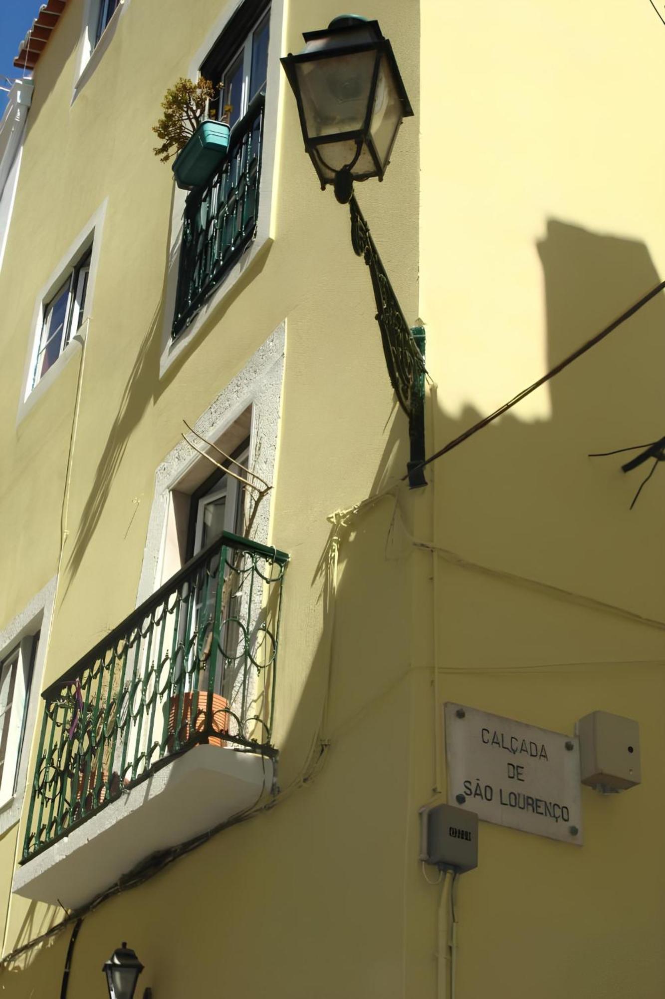 Casa Do Castelo 2- Work Or Relax In The Historic Heart Of Lisbon! Apartamento *